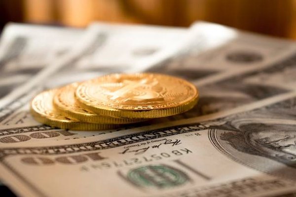 Comment comparer et choisir le meilleur prêt relai selon son projet, son apport et sa capacité de remboursement ?