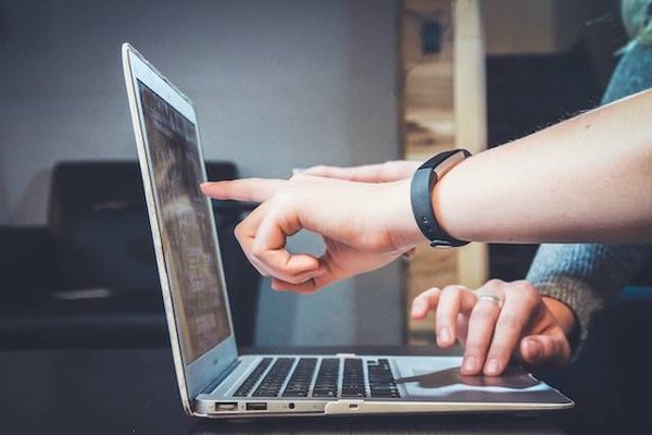 Quels sont les avis et les témoignages des clients sur les courtiers en crédit ?